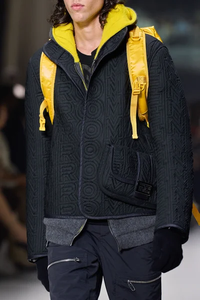 Look 53